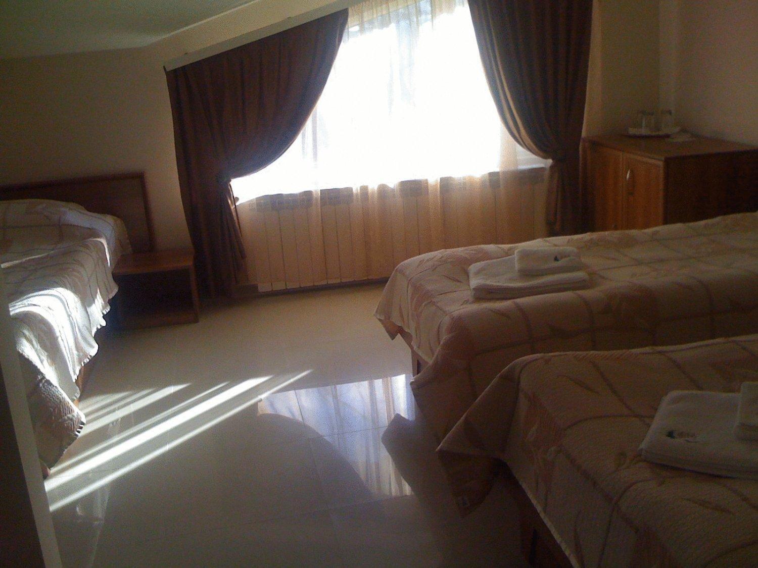 Family Hotel Yola 체페레리 외부 사진