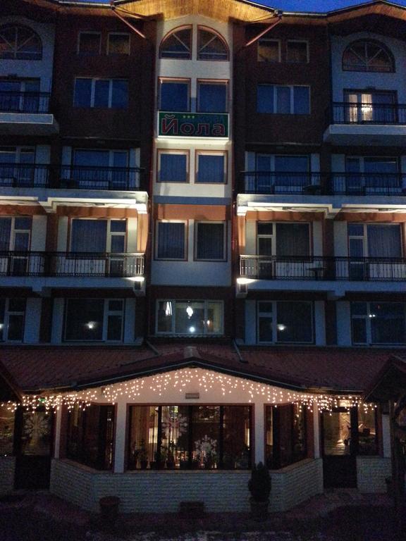 Family Hotel Yola 체페레리 외부 사진