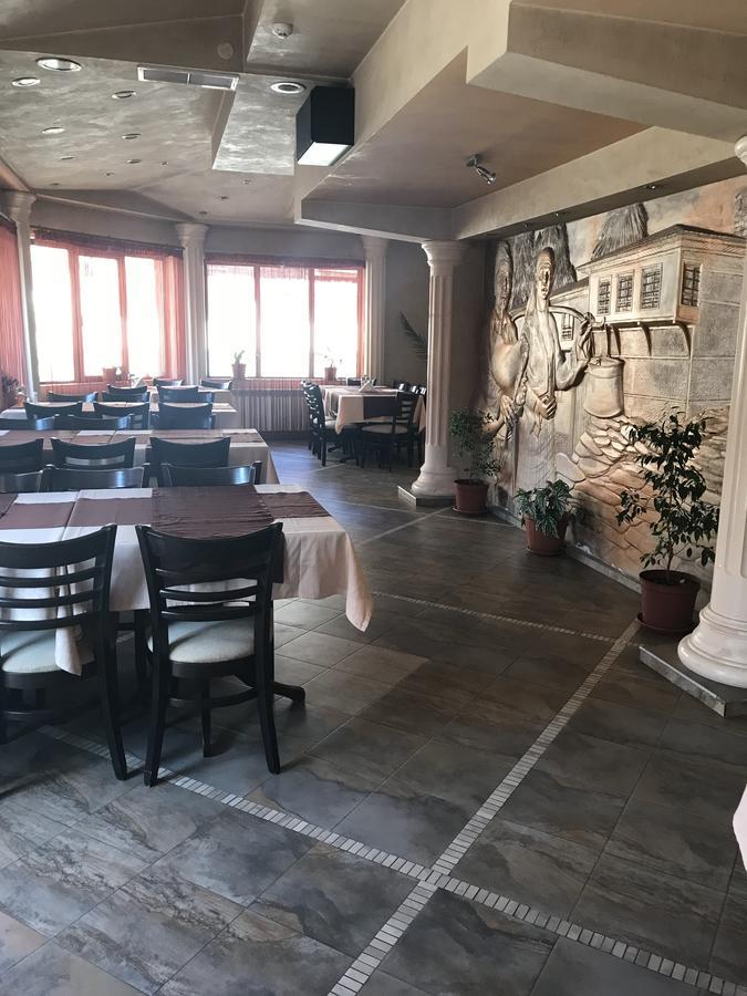 Family Hotel Yola 체페레리 외부 사진
